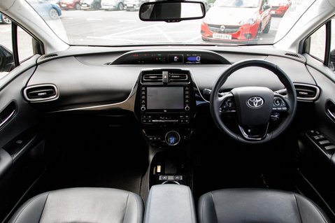 Toyota Prius EXCEL 3