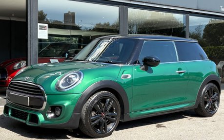 Mini Hatch Cooper 1.5 Sport Comfort / Navigation 3 door - SAT NAV - JCW STYLING 1