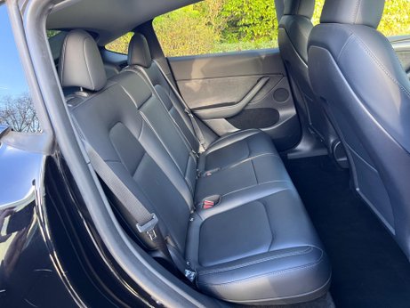 Tesla Model Y (Dual Motor) Long Range Auto 4WDE 5dr 30