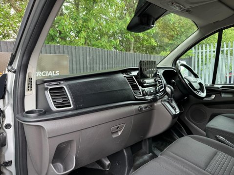 Ford Transit Custom 300 LIMITED P/V ECOBLUE 19