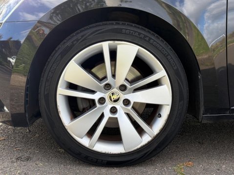 Skoda Superb 2.0 TDI SE L Executive 4WD Euro 6 (s/s) 5dr 23