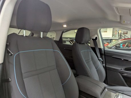 Land Rover Range Rover Evoque 2.0 Range Rover Evoque D 4x2 5dr 49