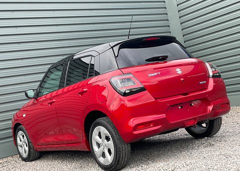 Suzuki Swift 1.2 Mild Hybrid Motion  12