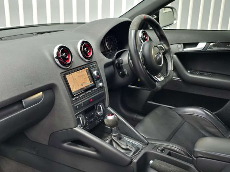 Audi RS3 2.5 TFSI Sportback 5dr Petrol S Tronic quattro Euro 5 (340 ps) 8