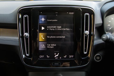 Volvo XC40 B4 R-DESIGN PRO AWD MHEV 21