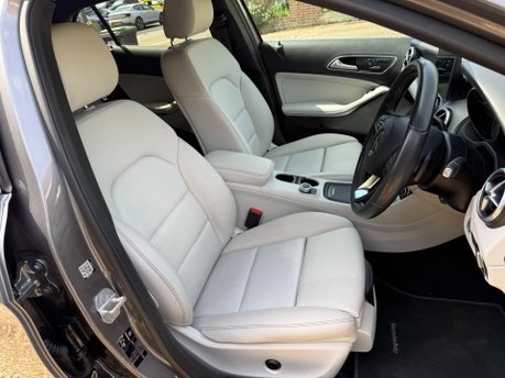 Mercedes-Benz GLA 2.1 GLA220d Sport (Premium Plus) 7G-DCT 4MATIC Euro 6 (s/s) 5dr 29