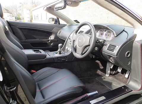 Aston Martin V8 Vantage N400 Roadster 10