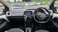 Toyota Aygo 1.0 VVT-i x-play Hatchback 5dr Petrol x-shift Euro 6 (71 ps) 5
