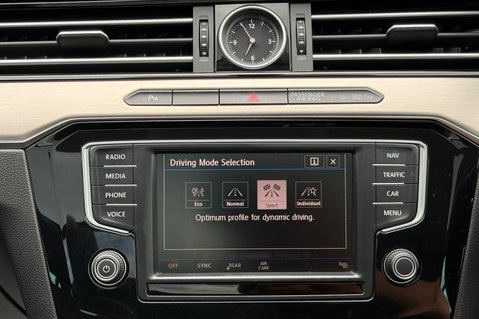 Volkswagen Passat GT TDI BMT ESTATE -£20 ROAD TAX - PAN ROOF -APPLE CARPLAY -DEMO+1 OWNER 45