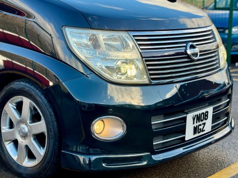 Nissan Elgrand 3.5 V6 HIGHWAY STAR+HIGH SPEC+GENUINE MILES+CARVX 32
