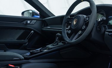 Porsche 911 GT3 RS (992) 12