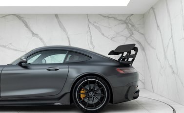 Mercedes-Benz Amg GT GT Black Series 32