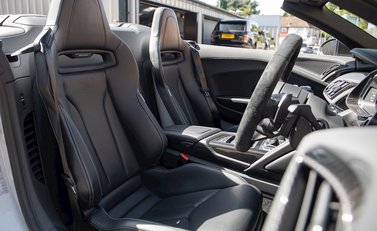 Audi R8 V10 Plus Spyder 14