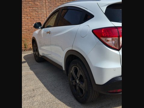 Honda HR-V 1.5 HR-V SE Navi i-VTec CVT 5dr 23