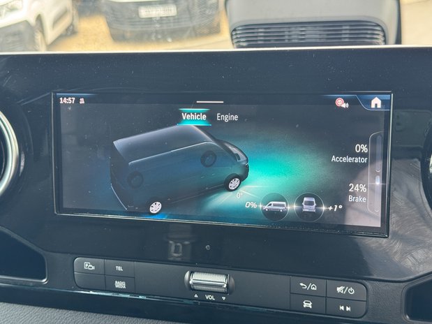 Mercedes-Benz Sprinter AUTO MWB L2H2 High Roof 315 Pro Air Con Camera EURO 6 31