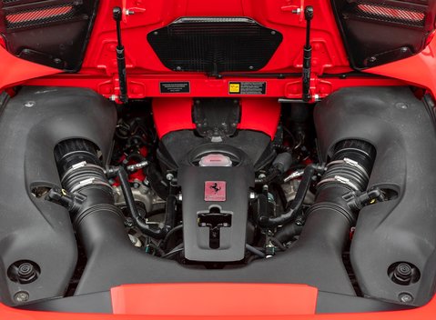 Ferrari F8 Tributo Spider 31