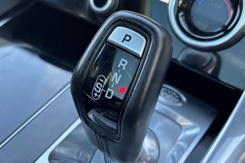 Land Rover Range Rover Sport D300 MHEV HSE Dynamic Black Auto 4WD Euro 6 (s/s) 5dr 38