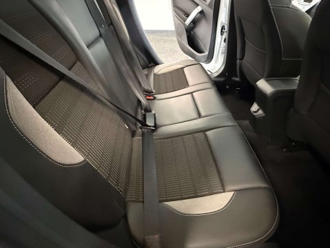 Peugeot 2008 1.2 2008 Allure Premium PureTech S/S 5dr 28