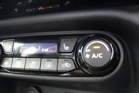 Nissan Juke 5dr 1.0 DiG-T Tekna DCT Automatic 18