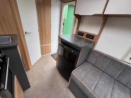 Bailey Discovery D4-2 2021 MODEL 12