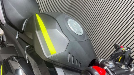 Lexmoto LXS 2023 ONLY 1K NEW MOT 125CC SPORTS BIKE LEARNER 18