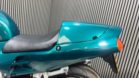 Honda VFR 1997 ONLY 15K GREAT LOOKING LIGHT PROJECT BIKE CLASSIC TOURER 750CC 9