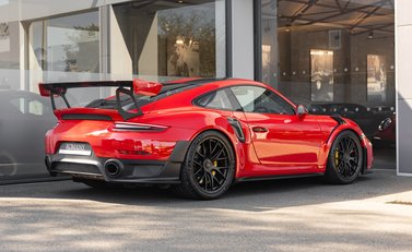 Porsche 911 GT2 RS Weissach (991) 4