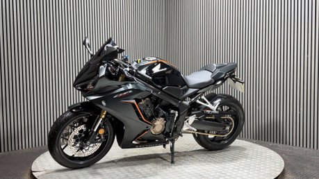 Honda CBR 2023 ONLY 4K LONG MOT WARRANTY 1 OWNER 650CC 6