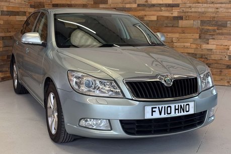 Skoda Octavia 1.4 TSI Elegance Hatchback 5dr Petrol DSG Euro 4 (122 ps) 31
