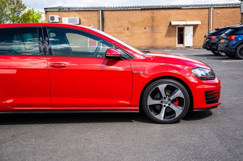 Volkswagen Golf 2.0 Golf GTi Semi-Auto 5dr 24
