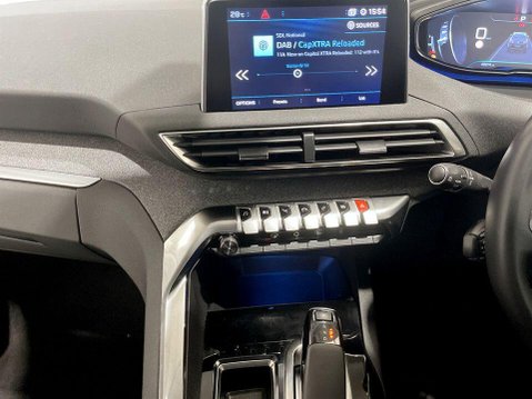 Peugeot 5008 1.2 PureTech GPF Allure SUV 5dr Petrol EAT Euro 6 (s/s) (130 ps) 18