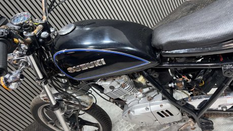 Suzuki GN 2002 31K CUSTOM CAFE RACER PROJECT BUILD 125CC 21
