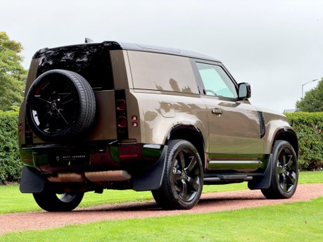 Land Rover Defender HARD TOP X-DYNAMIC HSE 27