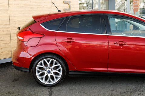 Ford Focus TITANIUM X 7
