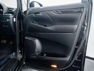 Toyota Alphard 2.5 MPV 2.5 SUV Automatic Petrol 31