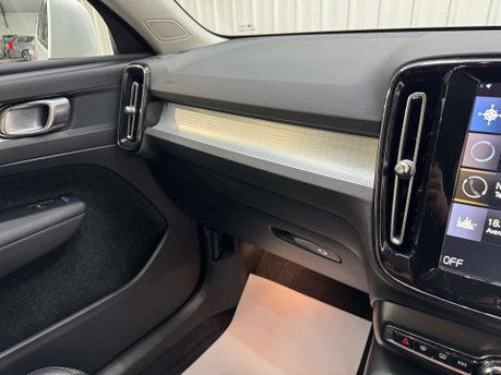 Volvo XC40 2.0 XC40 Momentum D3 5dr 87