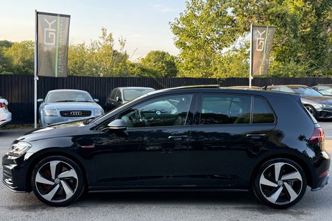 Volkswagen Golf GTI PERFORMANCE TSI DSG - PANORAMIC SUNROOF  9