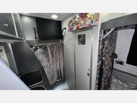 Citroen Relay 3500kg RACE VAN RACE TRUCK MOTORHOME LARGE GARAGE 13