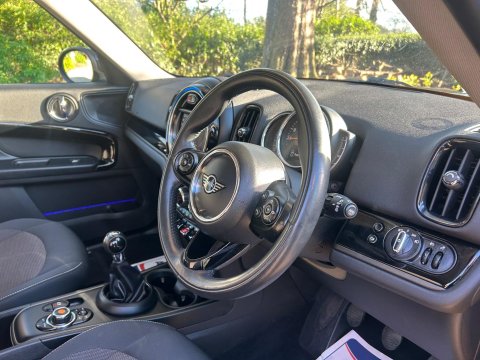 Mini Countryman 1.5 Cooper Classic Euro 6 (s/s) 5dr 9