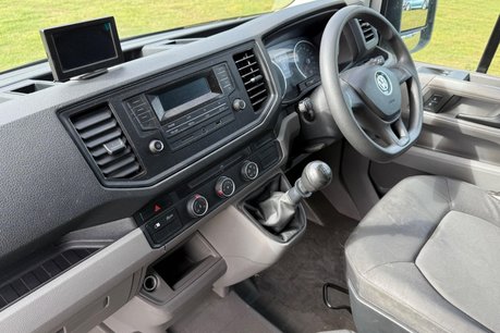 Volkswagen Crafter CR35 TDI L H/R P/V STARTLINE 2