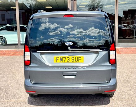 Ford Tourneo Connect 2.0 Tourneo Connect Titanium EcoBlue A 5dr 6