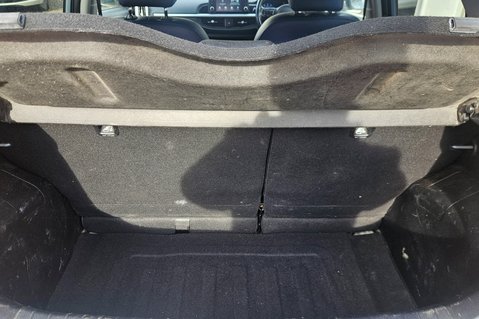 Kia Picanto WAVE. 6 MAIN DEALER SERVICES.. ONLY ONE OWNER.. REVERSING CAMERA.. A/C 16