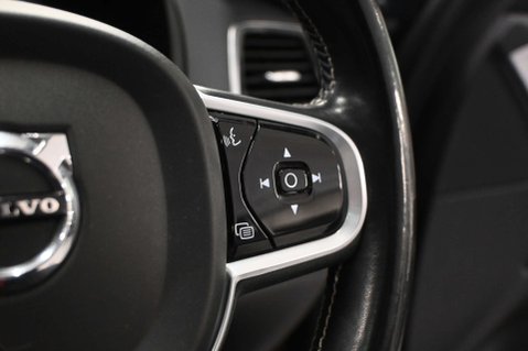 Volvo XC90 2.0 XC90 R-Design Pro B5 MHEV AWD Auto 4WD 5dr 30