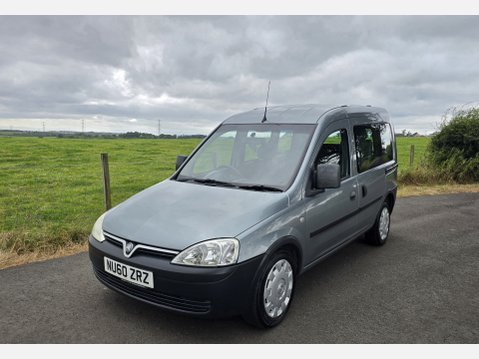 Vauxhall Combo TOUR ESSENTIA CDTI 4