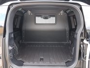 Land Rover Defender 90 2026 Brand NEW  HARD TOP STYLED BY SEEKER AIR SUSPENSION AND JUMP SEAT  29