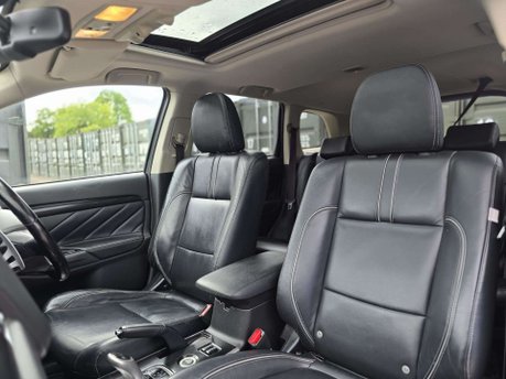 Mitsubishi Outlander 2.0h 12kWh GX4h SUV 5dr Petrol Plug-in Hybrid CVT 4WD Euro 6 (s/s) (200 ps) 34
