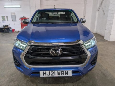 Toyota Hilux INVINCIBLE 4WD D-4D DCB 8