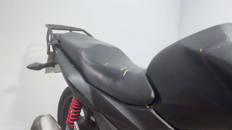 Honda CB GLR 125 2017 GOOD RUNNING PROJECT BIKE SPARES OR REPAIR 125CC 8