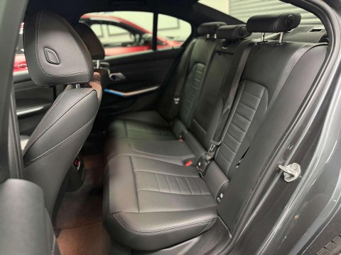 BMW 3 Series 2.0 330e 12kWh M Sport Saloon 4dr Petrol Plug-in Hybrid Auto Euro 6 (s/s) ( 45