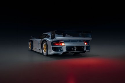Porsche 911 GT1 4